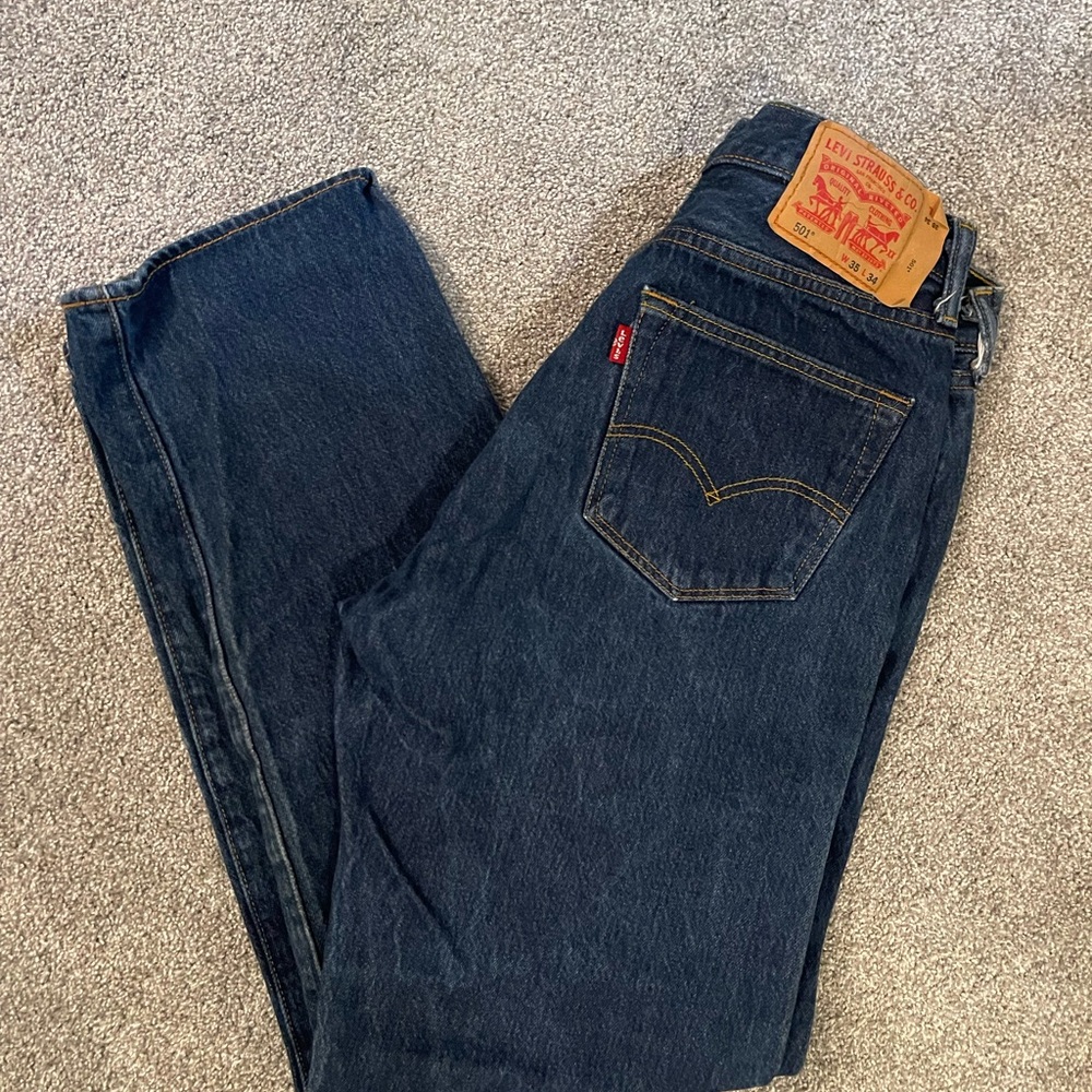 Levi's Blue Straight Jeans with Classic Design